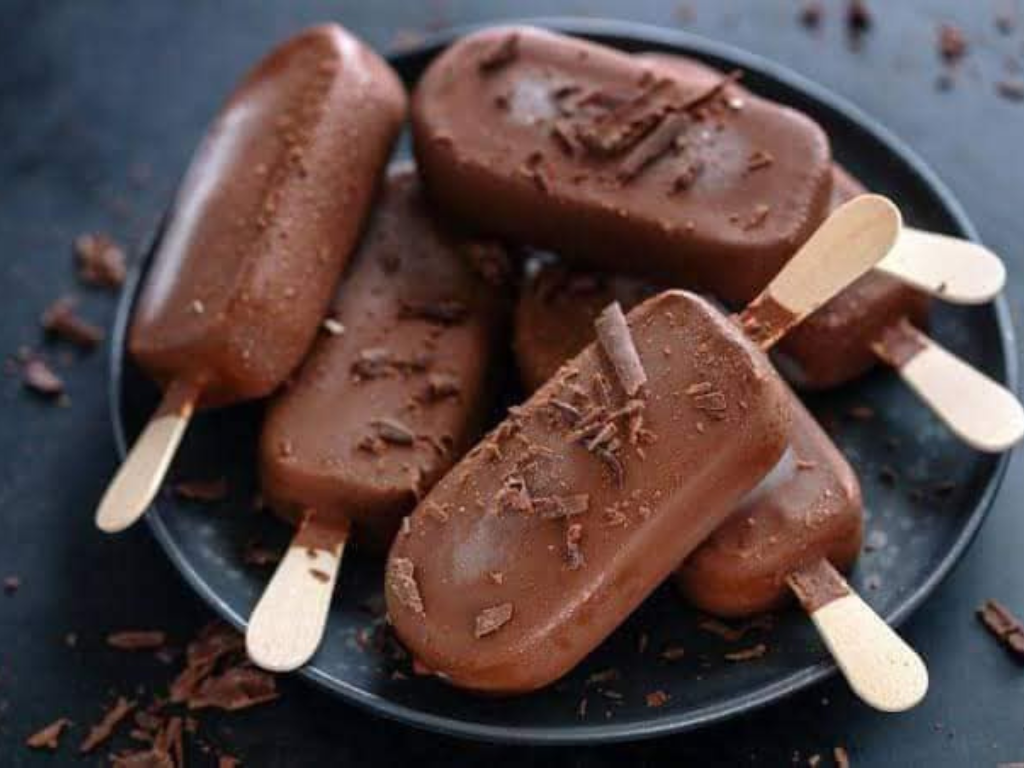 Learn how to make the creamiest and most irresistible brigadeiro popsicle